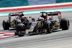 Romain Grosjean, Lotus F1 Team and Pastor Maldonado, Lotus F1 Team