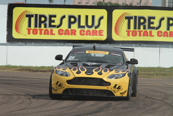 #28 LG Motorsports Aston Martin Vantage GT4: Lou Gigliotti