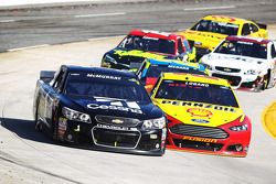 Jamie McMurray, Ganassi Racing Chevrolet, Joey Logano, Team Penske Ford