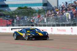 #65 Scuderia Corsa Ferrari 458 Italia: Mike Hedlund