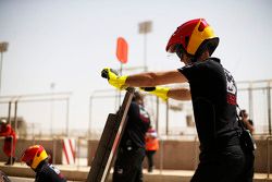 Racing Engineering prepare for a pit stop  