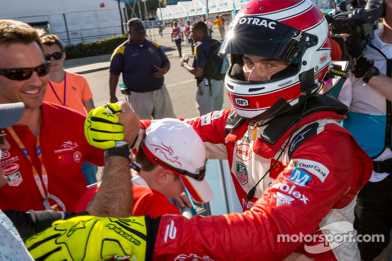 Piquet conseguiu a terceira colocação em Buenos Aires e um quinto lugar em Miami logo depois. A primeira vitória veio em Long Beach, na sexta etapa do campeonato .