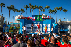 Podio: Segundo lugar Jean-Eric Vergne, Andretti Autosport, ganador de la carrera Nelson Piquet Jr., y el tercer lugar Lucas di Grassi, Audi Sport ABT