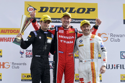 Podium: race winner Gordon Shedden, second place Andy Priaulx, third place Colin Turkington