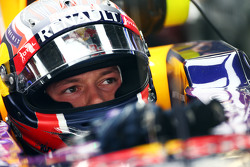Даниил Квят, Red Bull Racing RB11