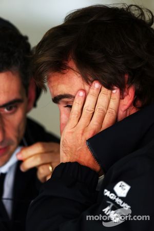 Fernando Alonso, McLaren with Andrea Stella, McLaren Race Engineer