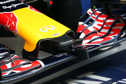 Daniil Kvyat, Red Bull Racing RB11 - alerón delantero