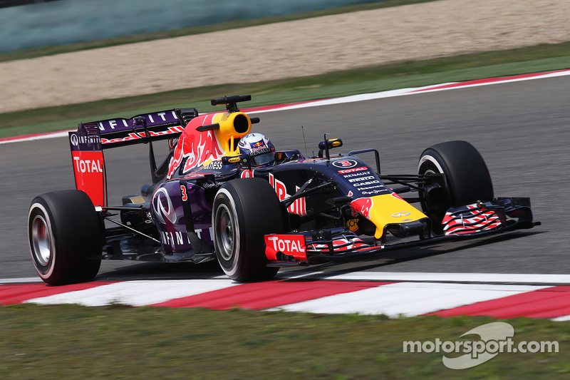 El Red Bull Racing RB11 2015