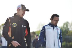 Pastor Maldonado, Lotus F1 Team, con Felipe Massa, Williams