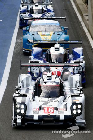 #18 Porsche Team Porsche 919 Hybrid : Romain Dumas, Neel Jani, Marc Lieb