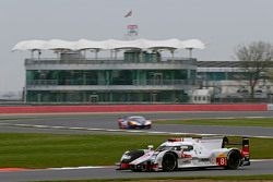 #8 Audi Sport Team Joest Audi R18 e-tron quattro : Lucas di Grassi, Loic Duval, Oliver Jarvis