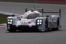 #17 Porsche Team Porsche 919 Hybrid : Timo Bernhard, Mark Webber, Brendon Hartley