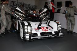 #18 Porsche Team Porsche 919 Hybrid: Romain Dumas, Neel Jani, Marc Lieb