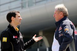 Remi Taffin, Renault Sport F1 Head of track operations and Dr Helmut Marko, Red Bull Motorsport Consultant