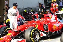 Lewis Hamilton, Mercedes AMG F1 looking at the Ferrari