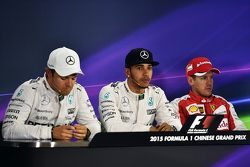 Qualifying top three in the FIA Press Conference, Mercedes AMG F1, second; Lewis Hamilton, Mercedes 