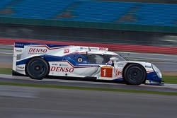 #1 Toyota Racing Toyota TS040-Hybrid: Энтони Дэвидсон, Себастьен Буэми, Казуки Накаджима