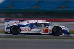#2 Toyota Racing Toyota TS040-Hybrid: Александр Вурц, Стефан Сарразен, Майк Конвей