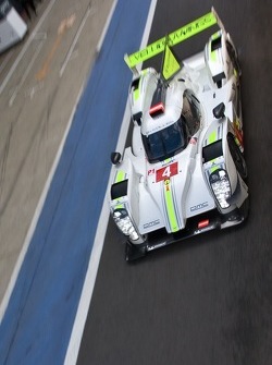 #4 Team ByKolles M CLM P1/01 - AER: Simon Trummer, Vinantonio Liuzzi, Christian Klien