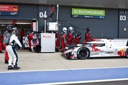 #7 奥迪运动车队，奥迪R18 e-tron quattro: Marcel Fassler, Andre Lotterer, Benoit TreÌluyer