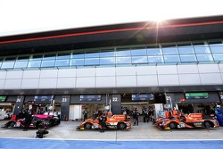 Paadock #28 G-Drive Racing Ligier JS P2 - Nissan: Gustavo Yacaman, Luis Felipe Derani, Ricardo Gonzalez