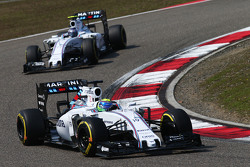 Felipe Massa, Williams FW37 devant son équipier Valtteri Bottas, Williams FW37
