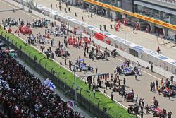 The grid before the start of the race