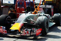 Даниил Квят, Red Bull Racing RB11 сходит из-за поломки двигателя