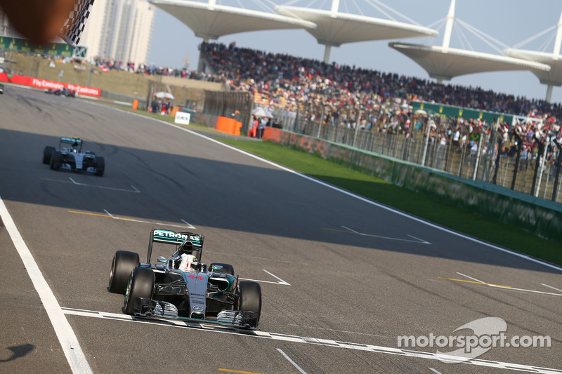 1st place Lewis Hamilton, Mercedes AMG F2