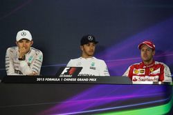 Conférence de presse d'après-course : Nico Rosberg Mercedes AMG F1, deuxième; Lewis Hamilton Mercedes AMG F1, vainqueur; Sebastian Vettel Ferrari, troisième