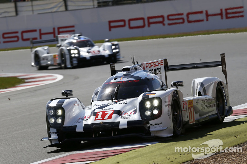 #17 Porsche Team 919 Hybrid: Timo Bernhard, Mark Webber, Brendon Hartley dan #18 Porsche Team 919 Hy