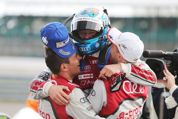 Les vainqueurs : #7 Audi Sport Team Joest R18 e-tron quattro : Marcel Fassler, Andre Lotterer, Benoit Tréluyer