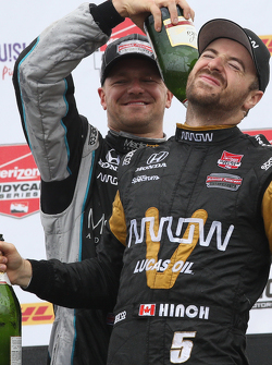 James Hinchcliffe, Schmidt Peterson Motorsports Honda and James Jakes, Schmidt Peterson Motorsports