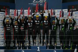 Podium LMP2 : les vainqueurs Roman Rusinov, Julien Canal, Sam Bird, les deuxièmes Gustavo Yacaman, Pipo Derani, Ricardo Gonzalez, les troisièmes Scott Sharp, Ryan Dalziel, David Heinemeier Hansson