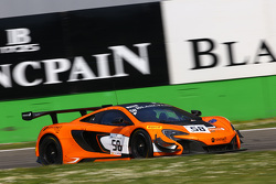 #58 Von Ryan Racing: Shane van Gisbergen, Robert Bell, Kevin Estre