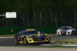#18 Black Falcon Mercedes SLS AMG GT3: Oliver Morley, Sean Johnston, Maro Engel