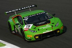 #19 GRT Grasser Racing Team，兰博基尼Huracan: Andrew Palmer, Fabio Babini, Jeroen Mul