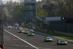 #19 GRT Grasser Racing Team Lamborghini Huracan: Andrew Palmer, Fabio Babini, Jeroen Mul