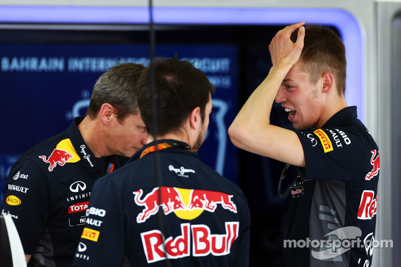 Paul Monaghan, Red Bull Racing Chief Engineer,, dan Daniil Kvyat, Red Bull Racing