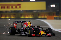 Daniel Ricciardo, Red Bull Racing RB11 sends sparks flying