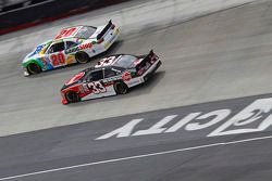 Erik Jones, Joe Gibbs Racing Toyota, Austin Dillon, Richardt Childress Racing Chevrolet