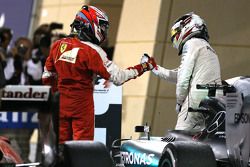 Кими Райкконен, Ferrari and Льюис Хэмилтон, Mercedes AMG F1