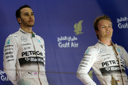 Льюис Хэмилтон, Mercedes AMG F1 Team и Нико Росберг, Mercedes AMG F1 Team