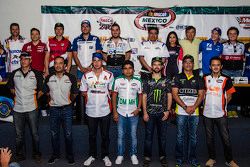 Foto de grupo de Pilotos Nascar México