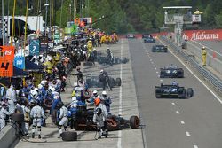 Pitlane action