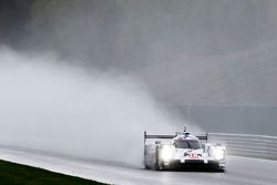 #18 Porsche Team 919 Hybrid Romain Dumas, Neel Jani, Marc Lieb