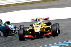 Ryan Tveter, Jagonya Ayam mit Carlin, Dallara F312