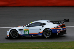 #97 Aston Martin Racing Aston Martin Vantage V8: Darren Turner, Stefan Mücke, Rob Bell