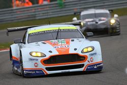 #97 Aston Martin Vantage V8: Darren Turner, Stefan Mucke, Rob Bell