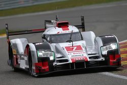 #7 Audi Sport Team Joest Audi R18 e-tron quattro Hybrid: Marcel Fassler, Andre Lotterer, Benoit Treluyer